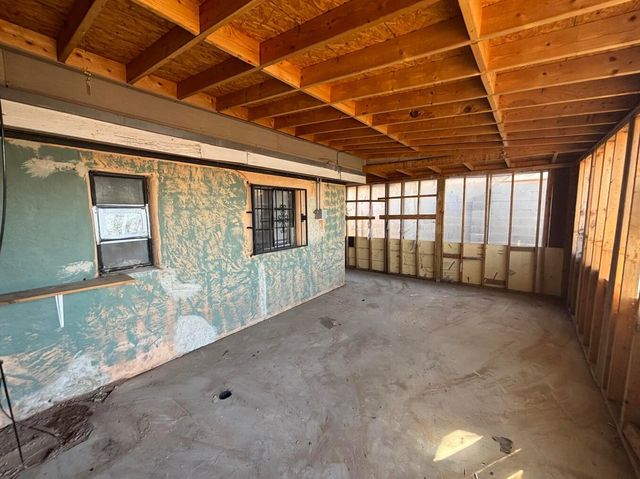 2827 Bel Air Drive NE, Albuquerque, NM 87110