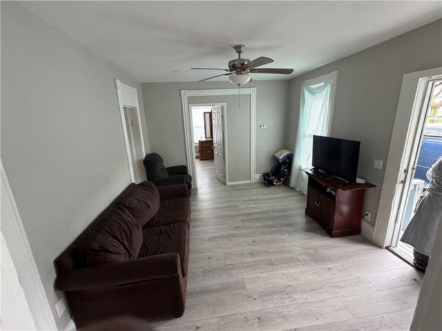 18 Langham Street, Rochester, NY 14621
