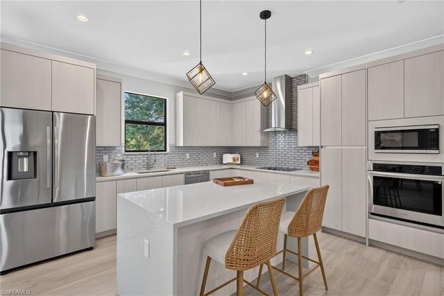 2141 Golden Gate BLVD E, Naples, FL 34120