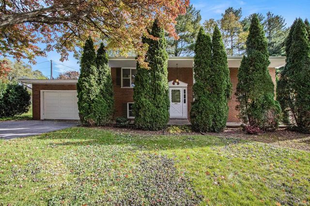 2032 Southern View Drive, South Bend, IN 46614