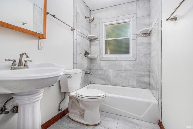 2032 Southern View Drive, South Bend, IN 46614