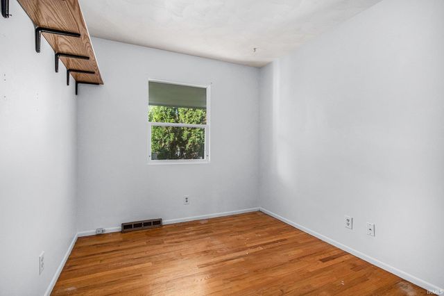 2032 Southern View Drive, South Bend, IN 46614