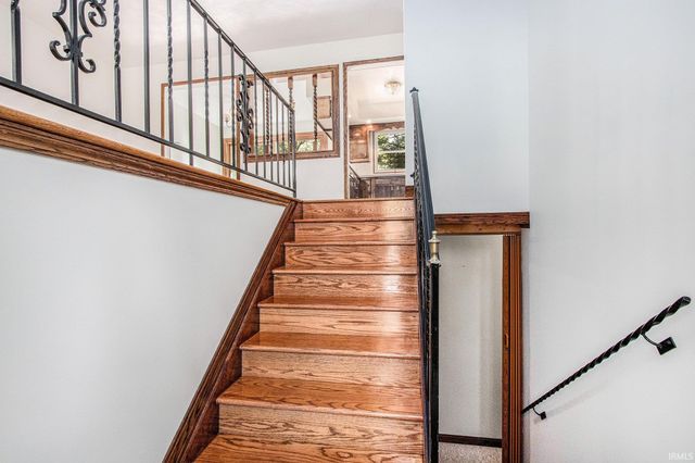 2032 Southern View Drive, South Bend, IN 46614