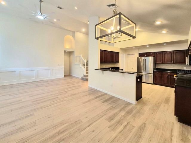 2214 GREEN OAKS LANE, Tampa, FL 33612