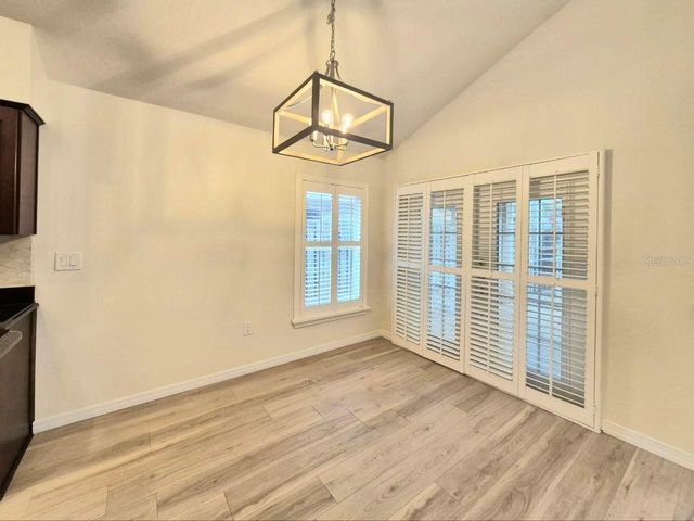 2214 GREEN OAKS LANE, Tampa, FL 33612
