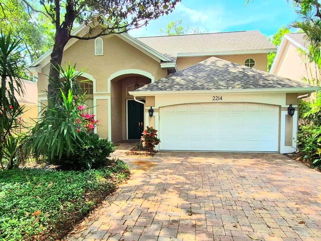 2214 GREEN OAKS LANE, Tampa, FL 33612