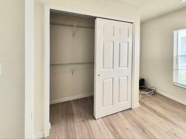 2214 GREEN OAKS LANE, Tampa, FL 33612