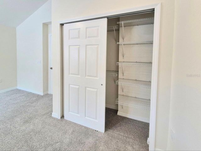 2214 GREEN OAKS LANE, Tampa, FL 33612