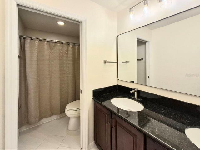 2214 GREEN OAKS LANE, Tampa, FL 33612