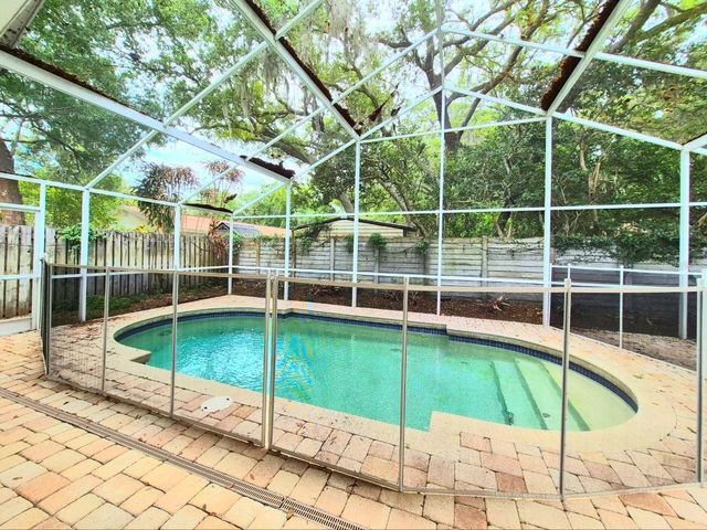 2214 GREEN OAKS LANE, Tampa, FL 33612