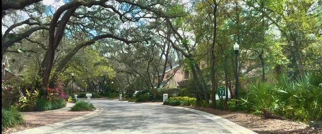 2214 GREEN OAKS LANE, Tampa, FL 33612