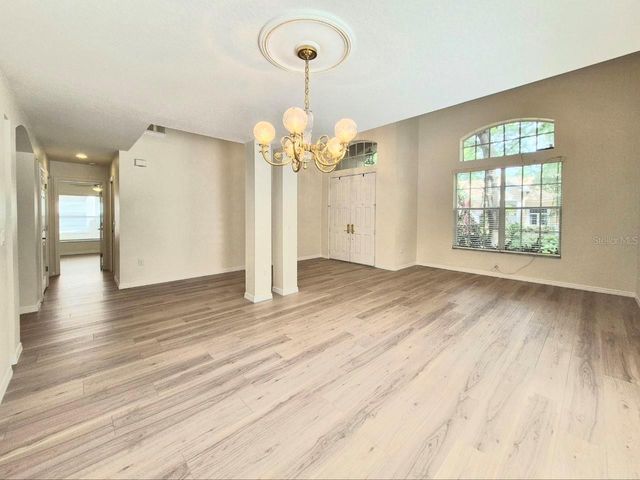 2214 GREEN OAKS LANE, Tampa, FL 33612