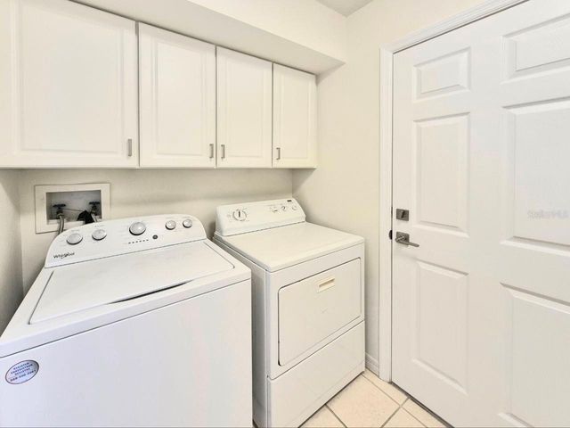 2214 GREEN OAKS LANE, Tampa, FL 33612