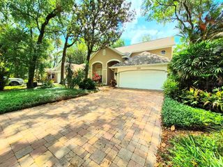 2214 GREEN OAKS LANE, Tampa, FL 33612