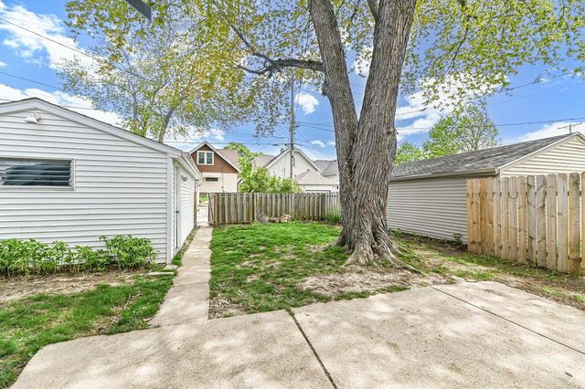 2212 57th STREET, Milwaukee, WI 53208