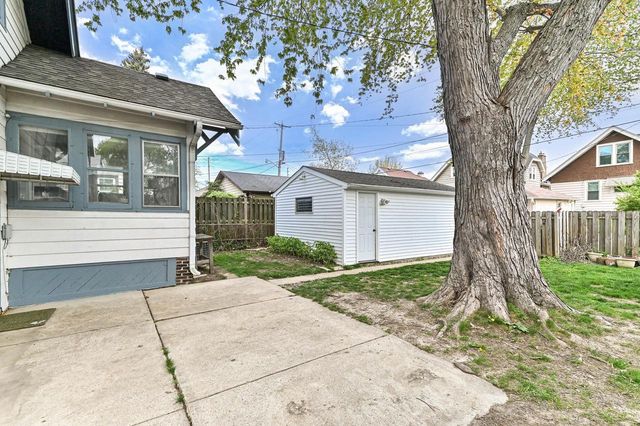 2212 57th STREET, Milwaukee, WI 53208