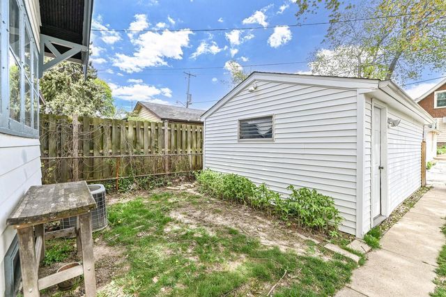 2212 57th STREET, Milwaukee, WI 53208