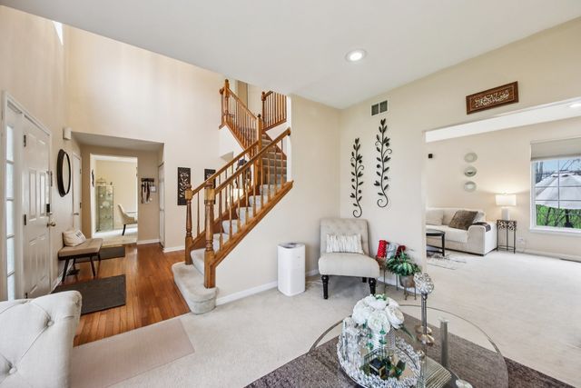 533 Rose Lane, Bartlett, IL 60103