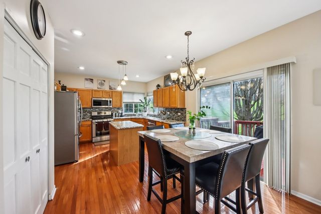 533 Rose Lane, Bartlett, IL 60103