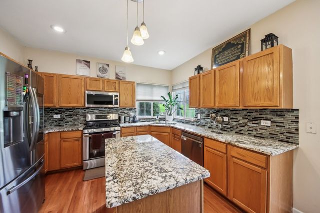 533 Rose Lane, Bartlett, IL 60103