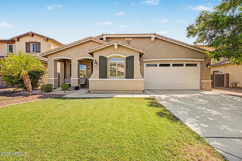 2725 E NARROWLEAF Drive, Gilbert, AZ 85298 — exterior