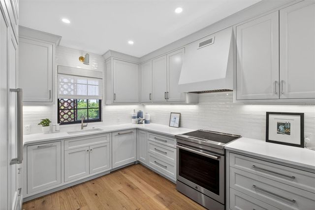 106 S INTERLACHEN AVENUE 518, Winter Park, FL 32789