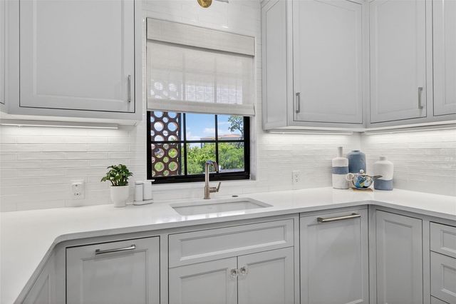 106 S INTERLACHEN AVENUE 518, Winter Park, FL 32789