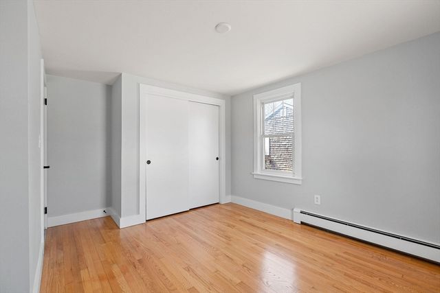 14 Sharon Dr, Falmouth, MA 02536