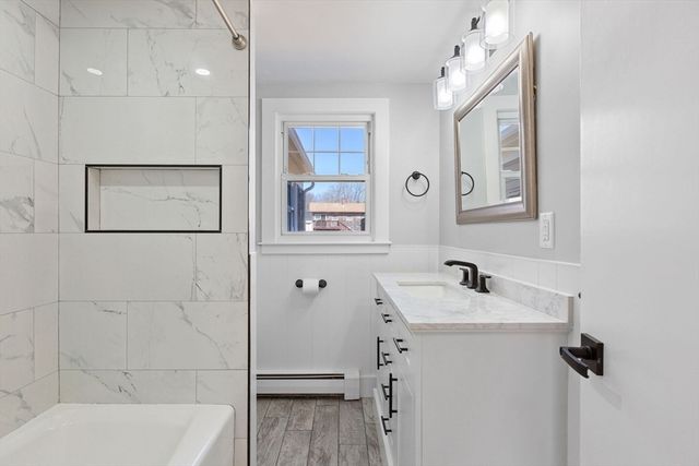 14 Sharon Dr, Falmouth, MA 02536