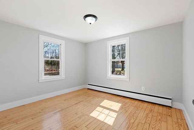 14 Sharon Dr, Falmouth, MA 02536