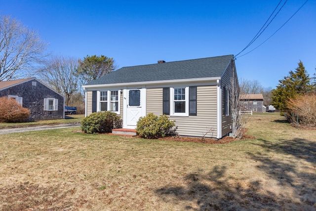 14 Sharon Dr, Falmouth, MA 02536