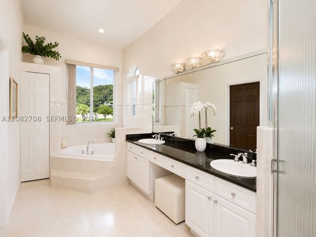 6110 SW 190th Ave, Southwest Ranches, FL 33332