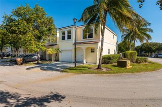 1001 SW 15th Street, Deerfield Beach, FL 33441