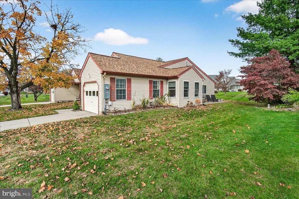 Image 2 of property listing at 7006 ARBOR DR, Frederick, MD 21703