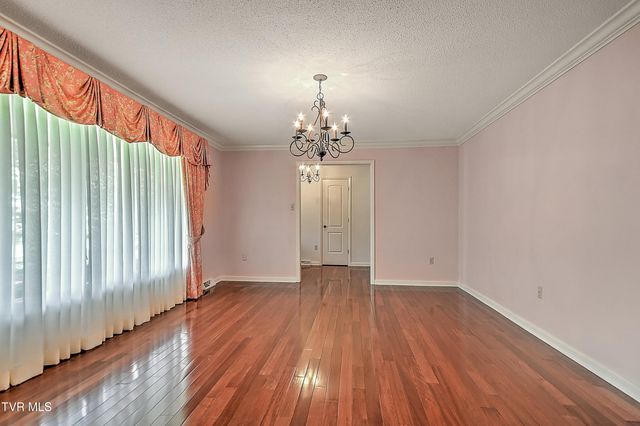 2704 Suffolk Street, Kingsport, TN 37660