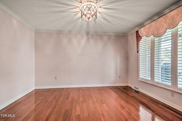 2704 Suffolk Street, Kingsport, TN 37660