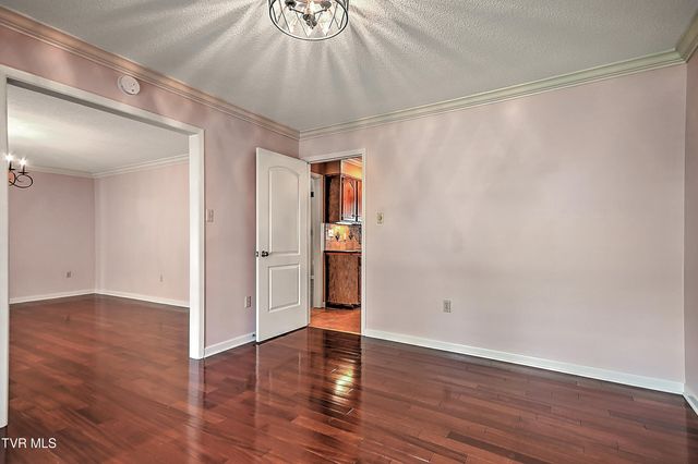 2704 Suffolk Street, Kingsport, TN 37660