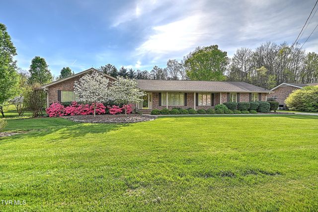 2704 Suffolk Street, Kingsport, TN 37660