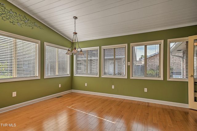 2704 Suffolk Street, Kingsport, TN 37660