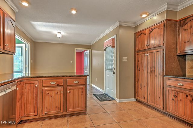 2704 Suffolk Street, Kingsport, TN 37660