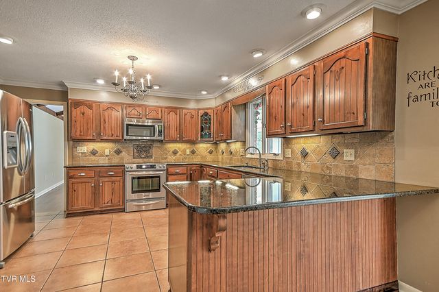 2704 Suffolk Street, Kingsport, TN 37660