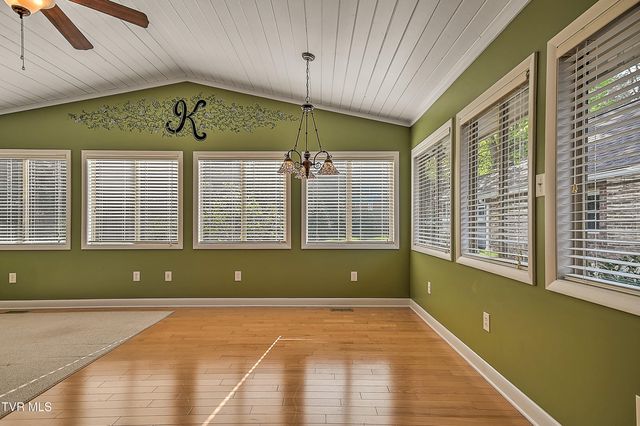 2704 Suffolk Street, Kingsport, TN 37660