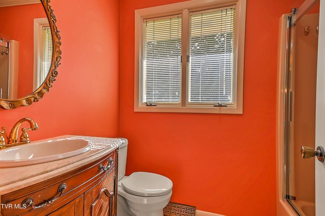 2704 Suffolk Street, Kingsport, TN 37660