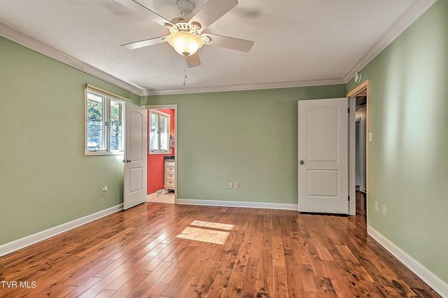 2704 Suffolk Street, Kingsport, TN 37660