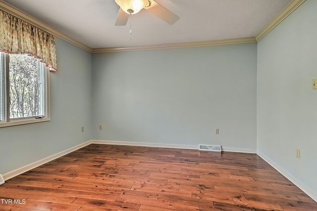 2704 Suffolk Street, Kingsport, TN 37660