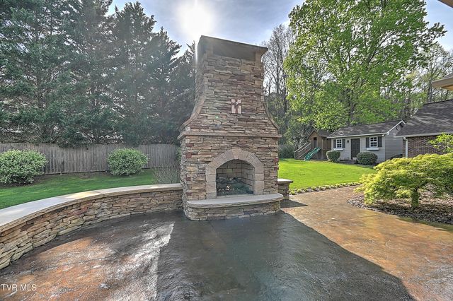 2704 Suffolk Street, Kingsport, TN 37660