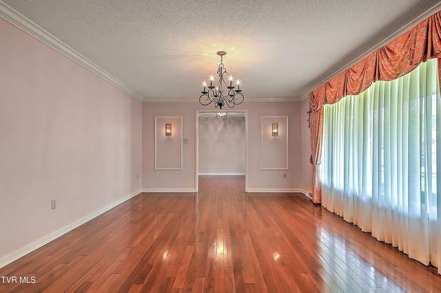 2704 Suffolk Street, Kingsport, TN 37660