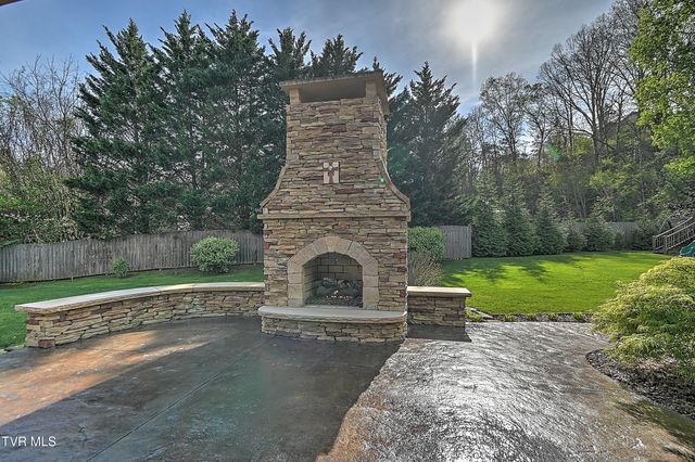 2704 Suffolk Street, Kingsport, TN 37660