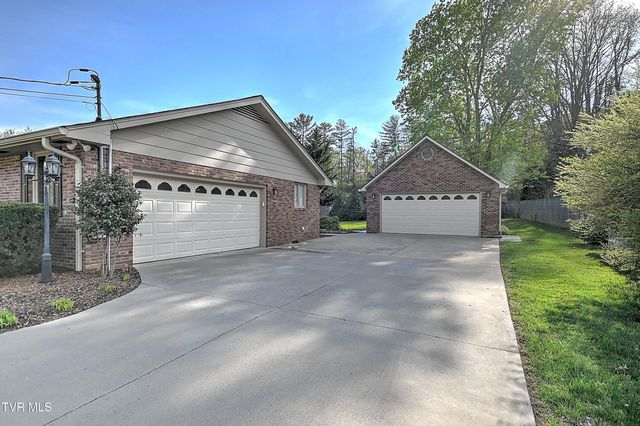 2704 Suffolk Street, Kingsport, TN 37660