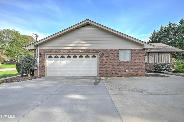 2704 Suffolk Street, Kingsport, TN 37660